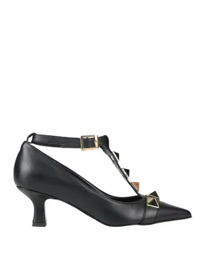 Paolo Mattei Woman Pumps Black Size 7 Leather
