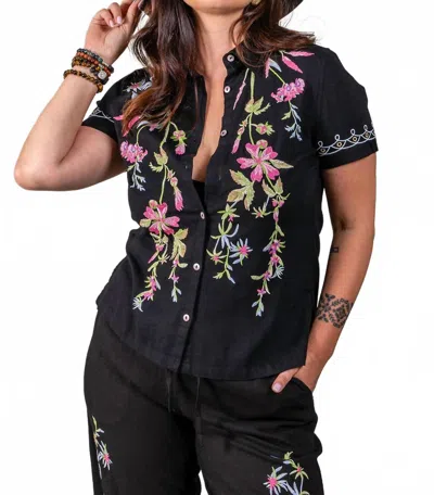 Paparazzi Embroidered Linen Blend Short Sleeve Shirt In Black