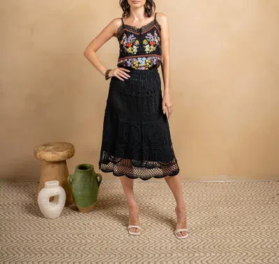 Paparazzi Viscose Woven Embroidered Tank Top In Black