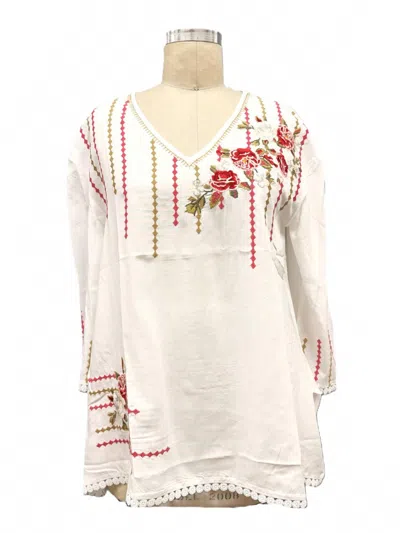 Paparazzi Women's Embroidered Viscose Hanky Hem Top In White/red