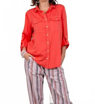 PAPARAZZI WOMEN'S TENCEL SLUB SNAP FRONT SHIRT IN CORAL