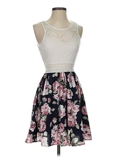 Pre-owned Papaya Casual Dress In White