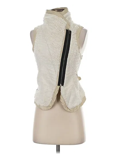 Pre-owned Papaya Vest In Ivory