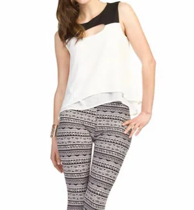 Papillon Color Block Cutout Blouse In Black In White