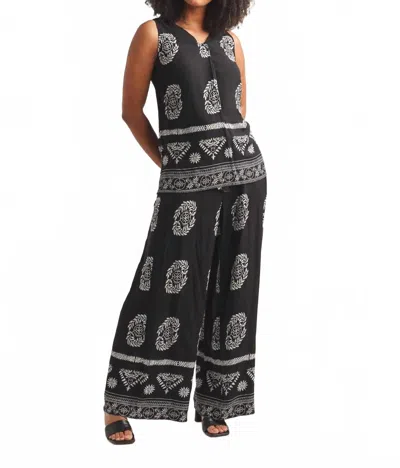 Papillon Embroidery Print Tank In Black