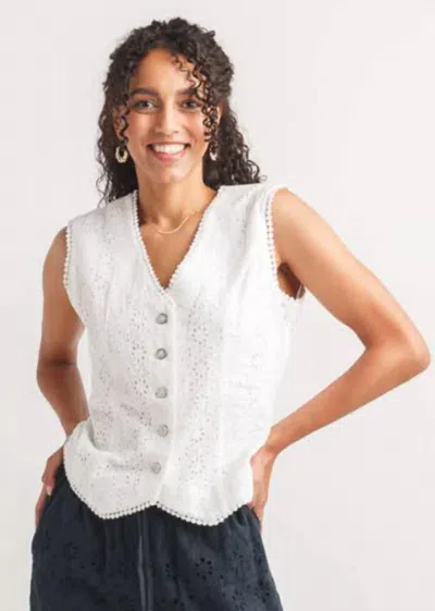 Papillon Eyelet Vest In White
