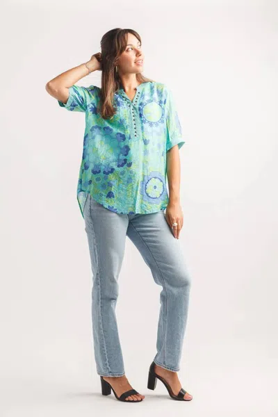 Papillon Retro Floral Short Sleeve Blouse In Green