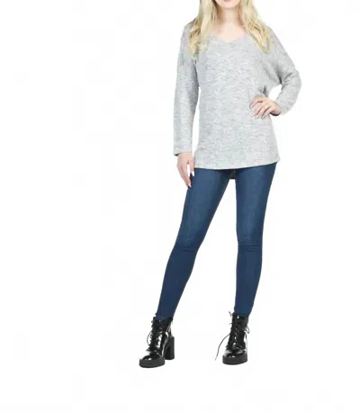 Papillon Soft V-neck Oversized Sweater In Light Grey In Gray