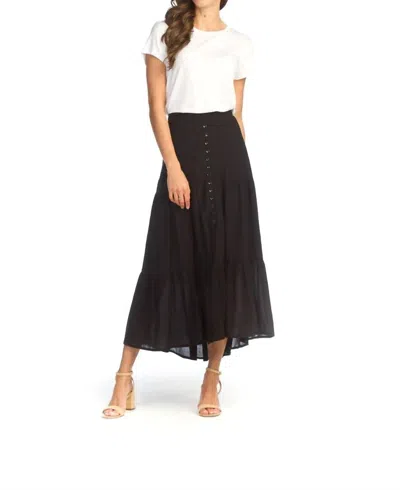 Papillon Solid Tiered Skirt In Black