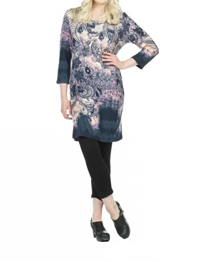 Papillon Watercolor 3/4 Sleeve Dress In Blue In Burgundy