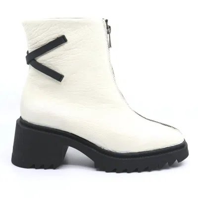 Papucei Hoola White Bootie