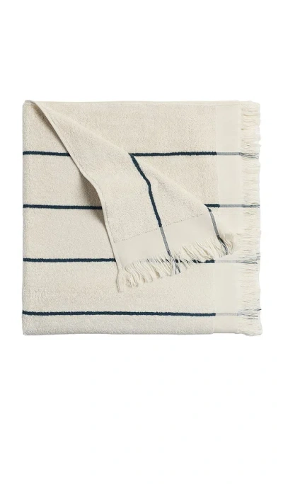 Parachute Bayside Beach Towel In White