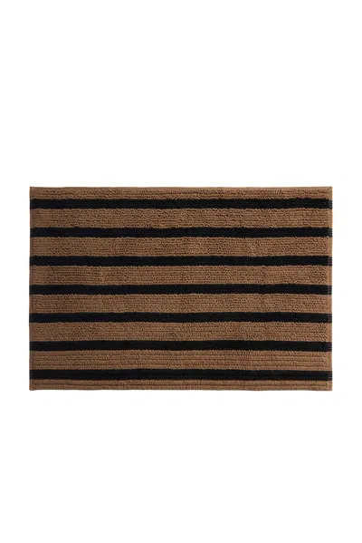 Parachute Organic Resort Stripe Tub Mat In Camel With Soft Black