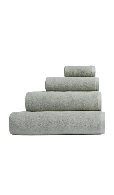 Parachute Premium Plush Washcloth In Gray