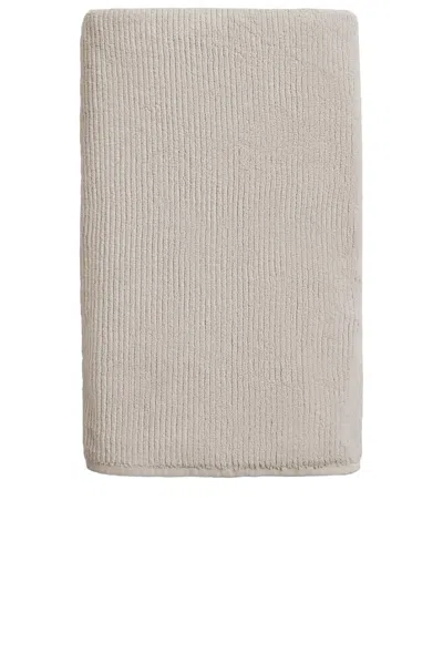 Parachute Soft Rib Bath Towel In Bone