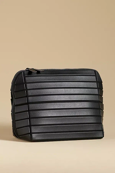 Parallelle Medium Traveller Bag In Black
