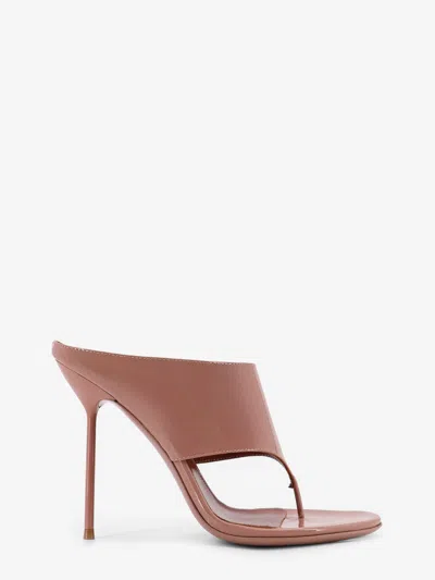 PARIS TEXAS LIDIA THONG PATENT LEATHER SANDALS