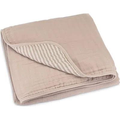 Parker Baby Co. Muslin Quilt In Alpaca