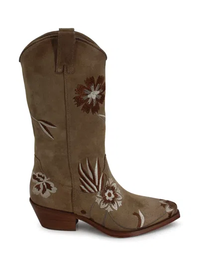 P.a.r.o.s.h Leather Western Boots With Embroidery Detail In Brown
