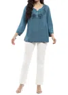 Parsley & Sage Arza Three Quarter Sleeve Top In Blue In Blue