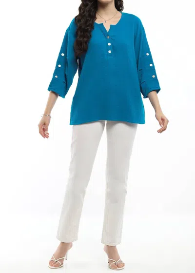 Parsley & Sage Shawn Top In Island Blue In Multi