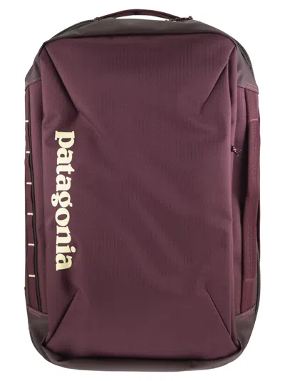 Patagonia Black Hole 25 L Recycled Polyester Backpack In Purple