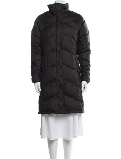 Pre-owned Patagonia Down Coat In Grey