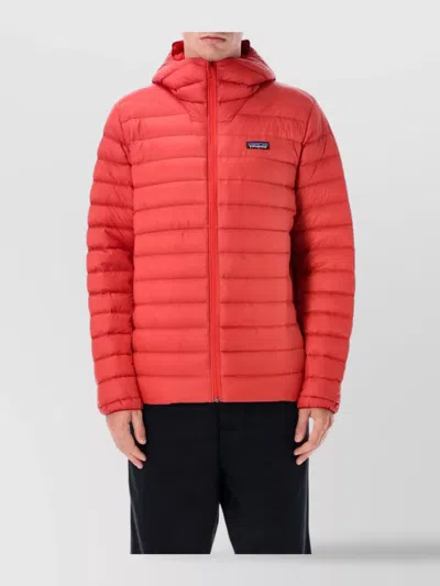 PATAGONIA INSULATED HOODIE FEATURING ADJUSTABLE ELEMENTS