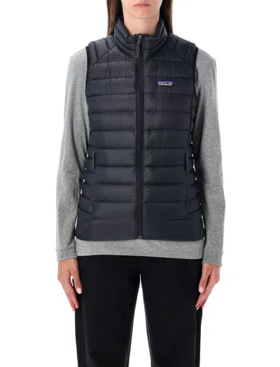 Patagonia Nano Puff Quilted High-collar Vest In Black