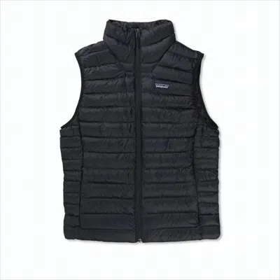 Patagonia Quilted Insulated Vest With High Collar And Front Zipper In Black