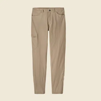 Patagonia Used Women's Skyline Traveler Pants - Regular In Oar Tan In Neutral