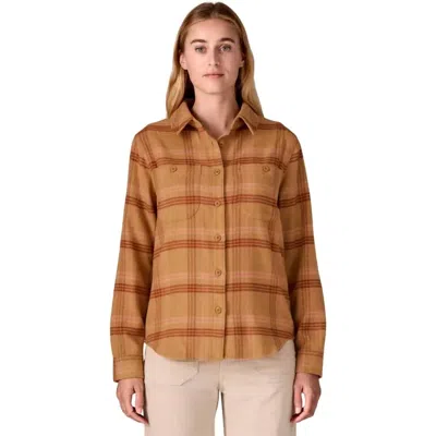 Patagonia W's Fjord Flannel Shirt In Old Spruce: Nest Brown