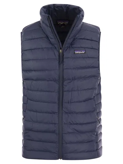 Patagonia Logo-patch Feather-down Gilet In Blue