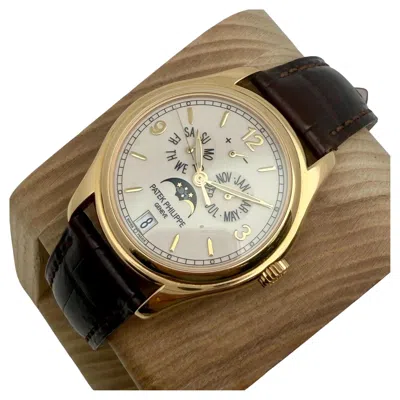 Pre-owned Patek Philippe Annual Calendar 5146j-001 18k Yellow Gold Cream Dial Watch
