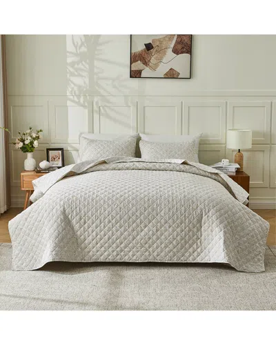 Patina Vie Maison Vintage Floral Printed Quilt Set With Shams In White