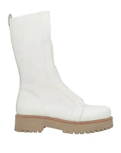 Patrizia Bonfanti Woman Boot Off White Size 6 Leather