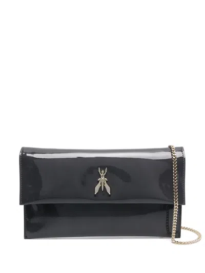 Patrizia Pepe Fly-logo Chain Clutch Bag In Grey