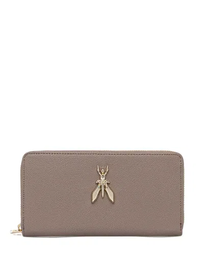 Patrizia Pepe Fly-plaque Zipped Wallet In Neutral