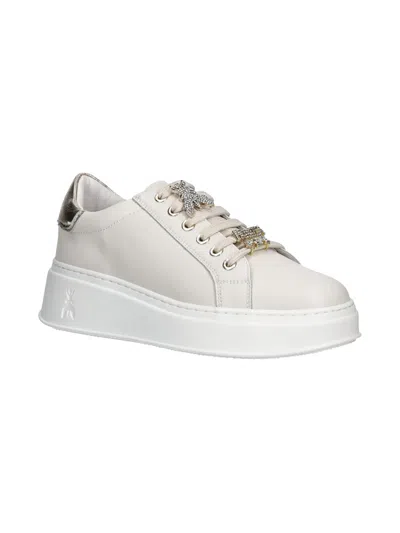 Patrizia Pepe Girl Kids' Logo-embellished Sneakers In White