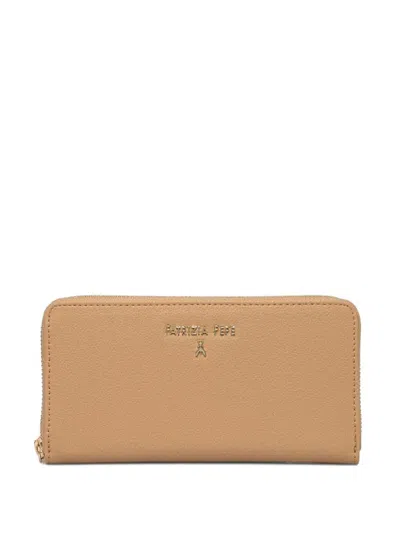 Patrizia Pepe Logo Plaque Purse In Neutrals