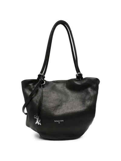Patrizia Pepe Logo-plaque Leather Shoulder Bag In Black
