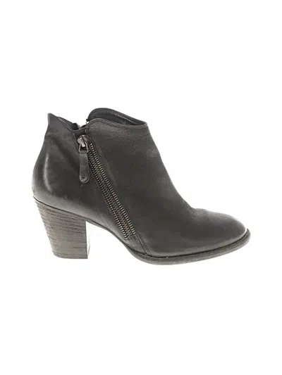 Pre-owned Paul Green Ankle Boots In Black