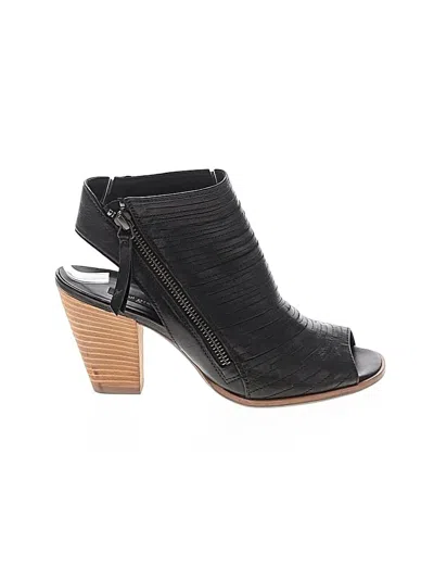 Pre-owned Paul Green Heels In Black