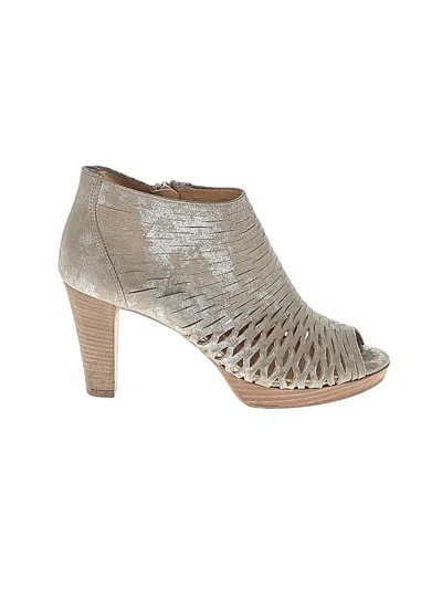 Pre-owned Paul Green Heels In Gray