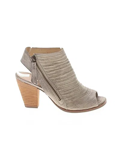 Pre-owned Paul Green Heels In Green