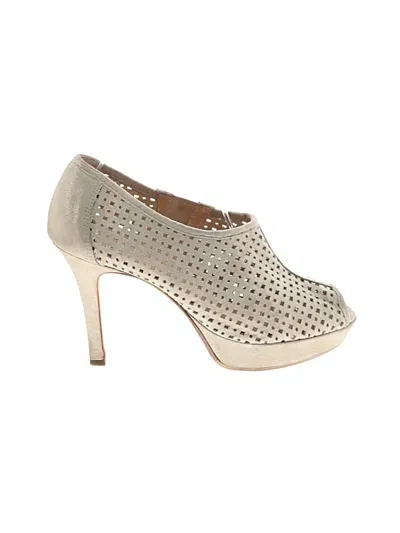Pre-owned Paul Green Heels In Ivory