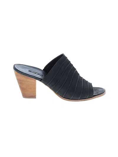 Pre-owned Paul Green Sandals In Black