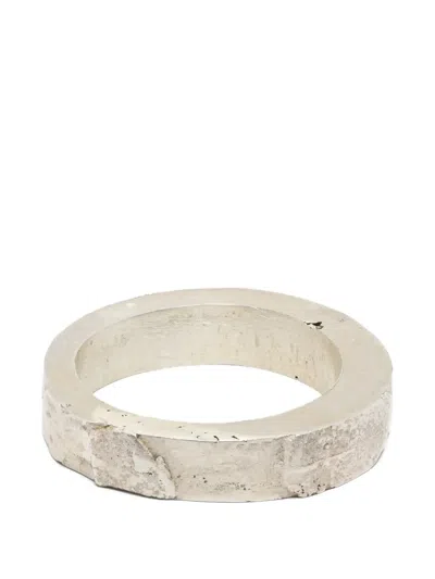 Paura Hammered-effect Band Ring In Metallic