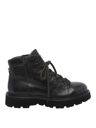 Pawelk's Booties In Black