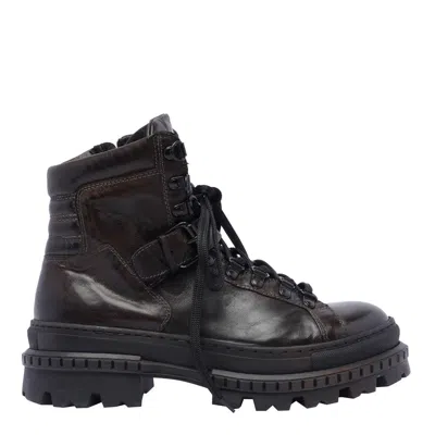 Pawelk's Boots